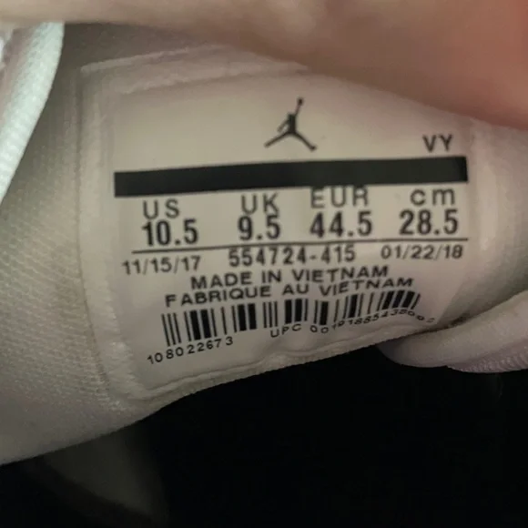 Air Jordan 1 Mid “Hornets”
